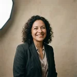 María L.